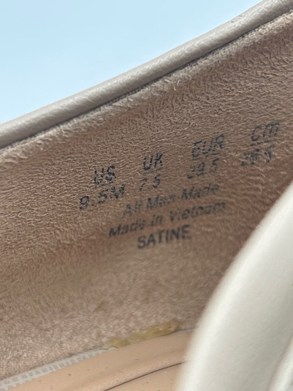NWOT Abella "Satine" d'Orsay Women's Pointed Toe Kitten Heel Pumps in Beige 9.5M - Picture 2 of 7